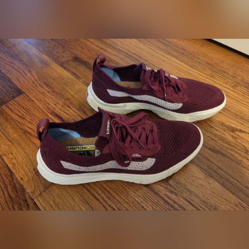 Vans Ultra Range VR3 Maroon and White Sneakers Unisex: Women's 8.5, Men's 7 - Picture 4 of 12